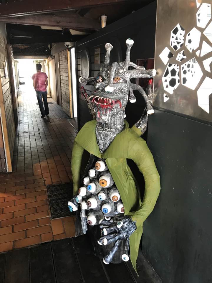 monstre oeil ...halloween 2017 marina du gosier La Boca